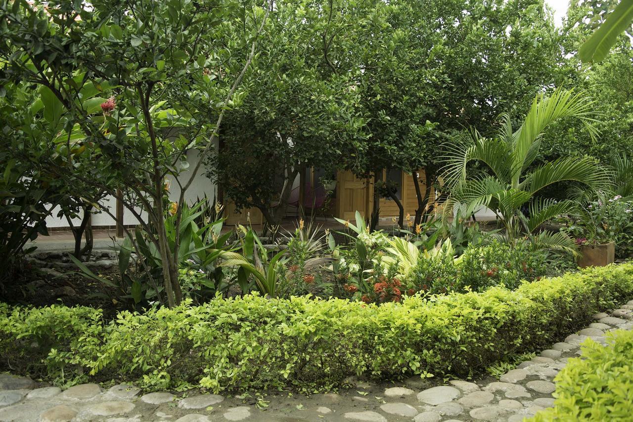 Hostal El Ruby Villavieja Bagian luar foto