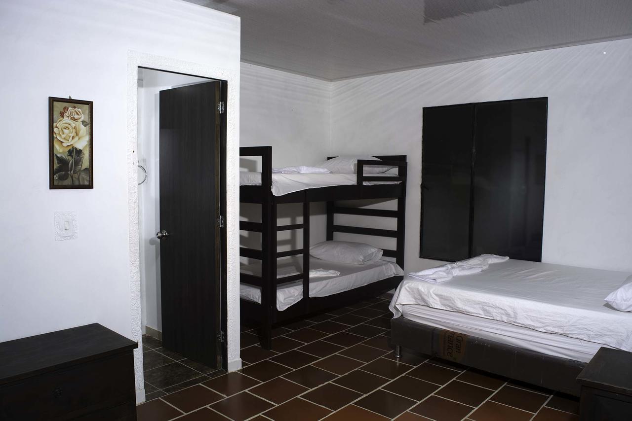 Hostal El Ruby Villavieja Bagian luar foto