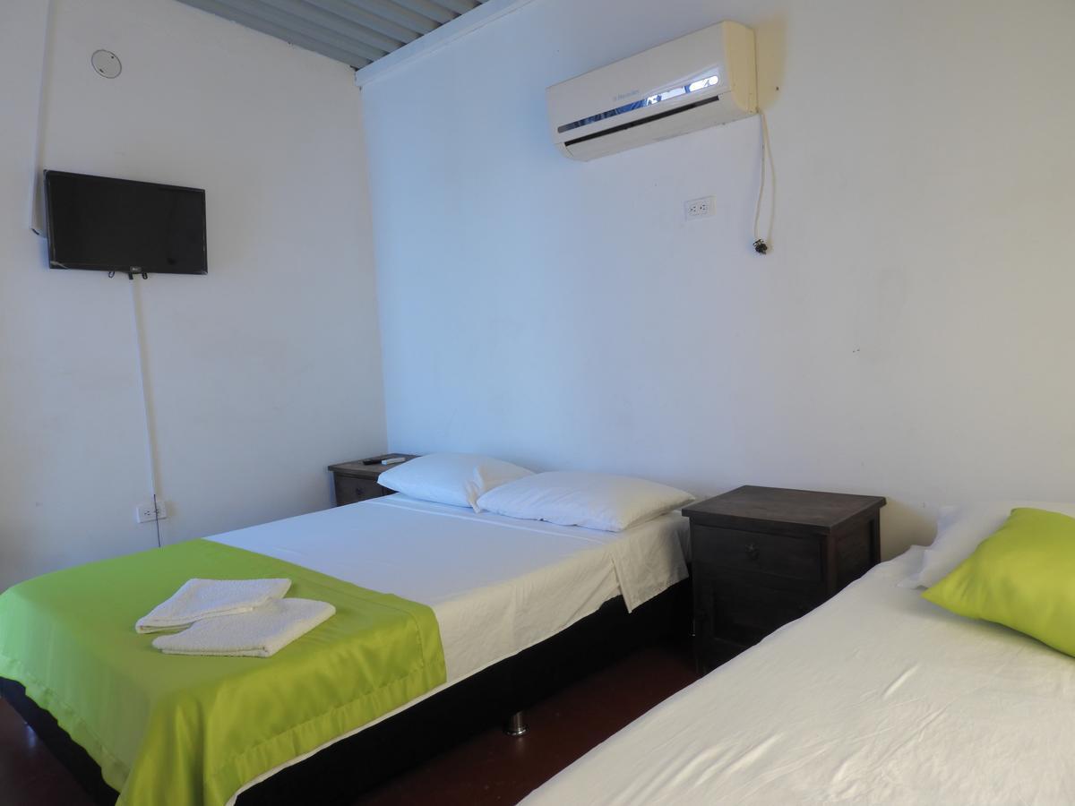 Hostal El Ruby Villavieja Bagian luar foto