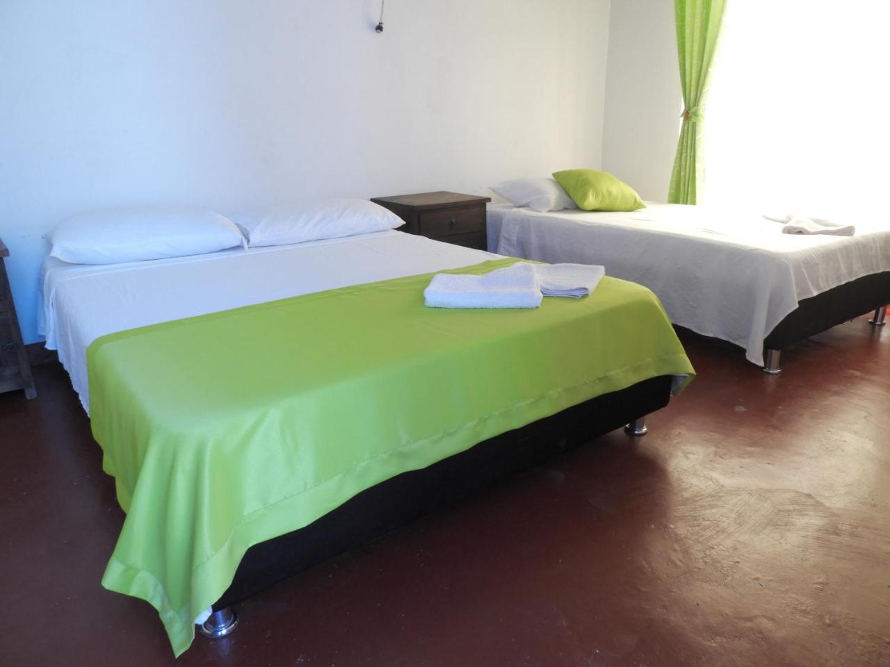Hostal El Ruby Villavieja Bagian luar foto