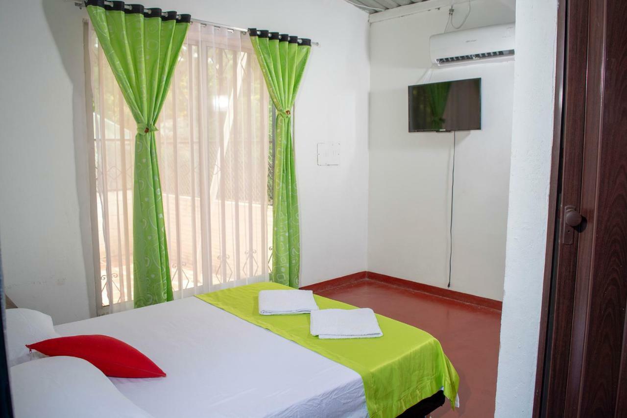 Hostal El Ruby Villavieja Bagian luar foto