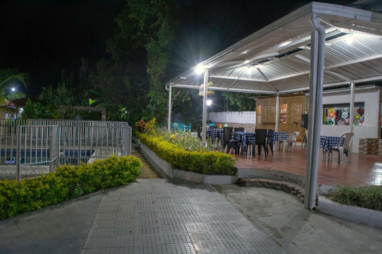Hostal El Ruby Villavieja Bagian luar foto