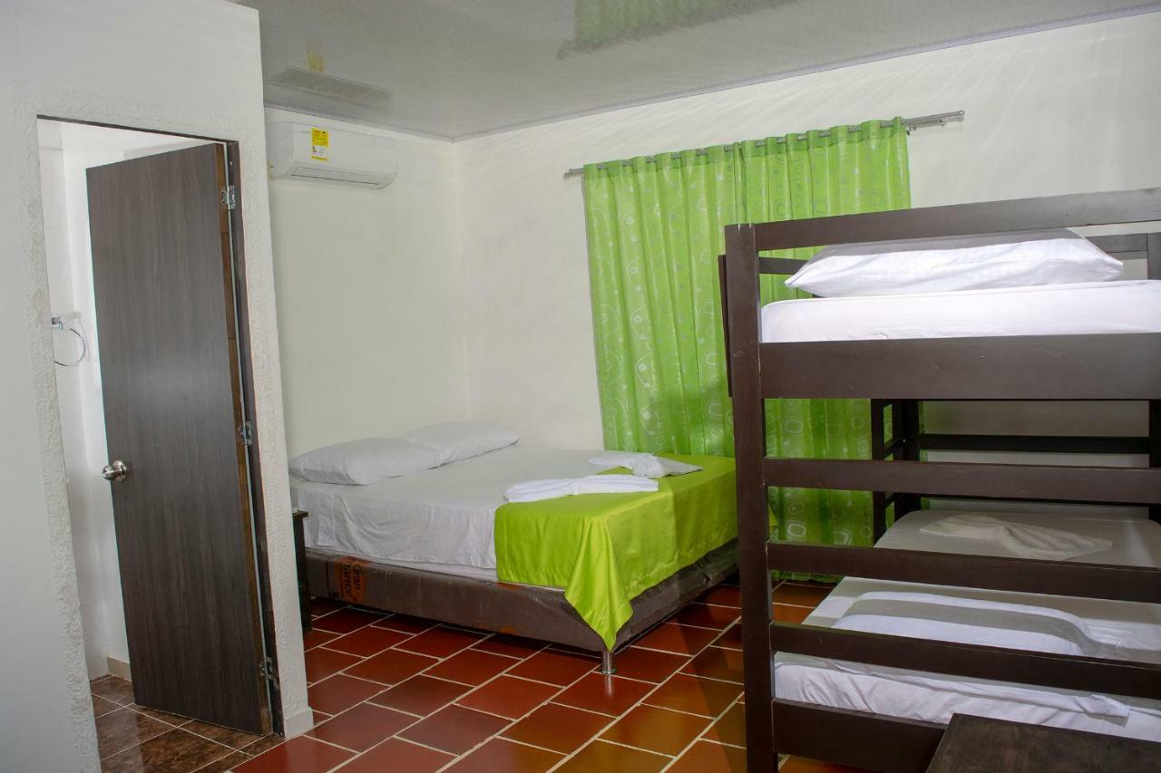 Hostal El Ruby Villavieja Bagian luar foto