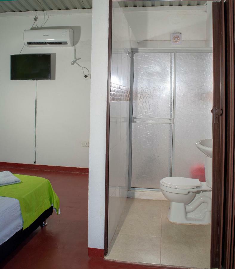 Hostal El Ruby Villavieja Bagian luar foto